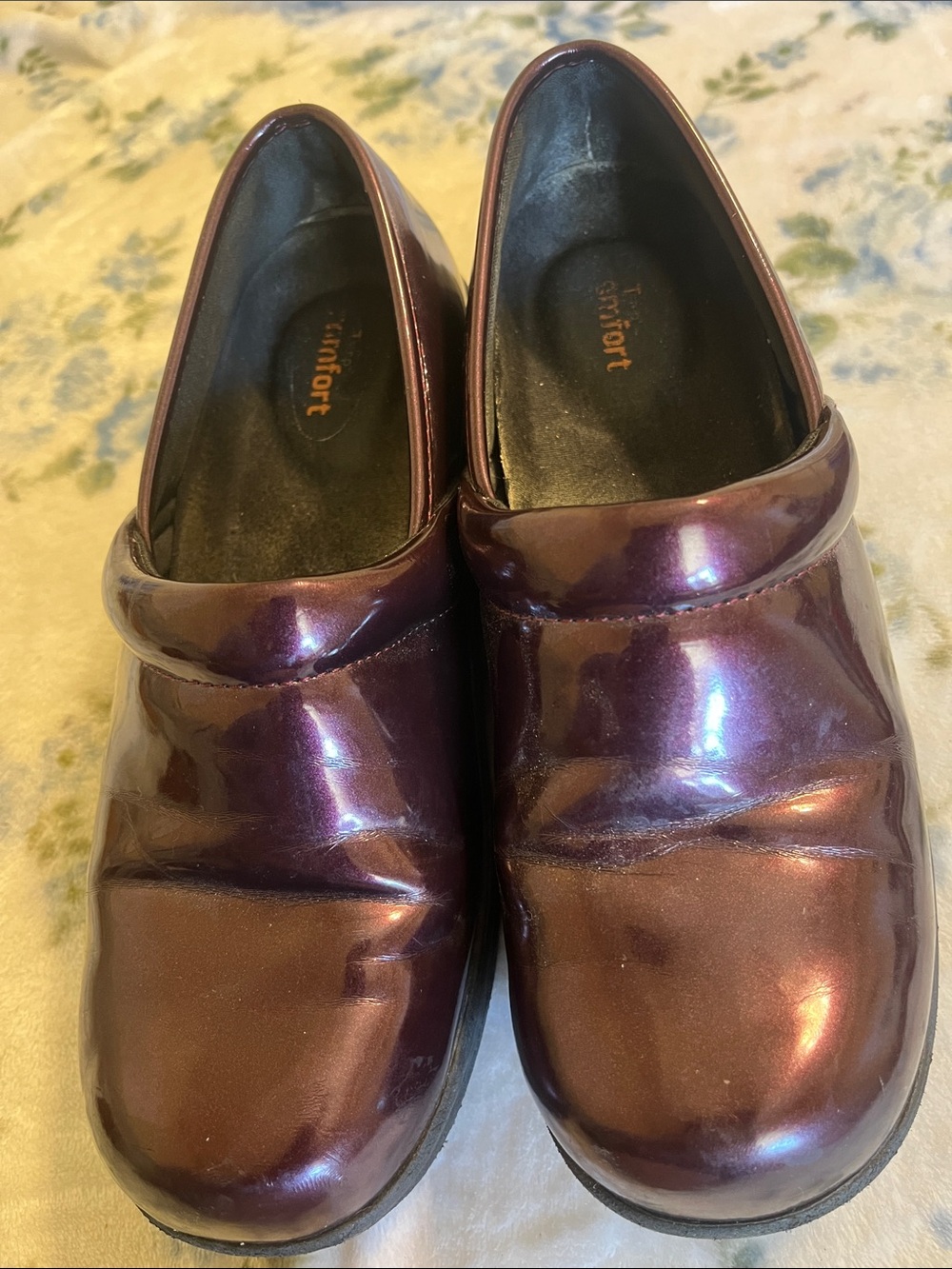 Comfort Women’s Slip-On Work Shoe in Shimmering Plum
